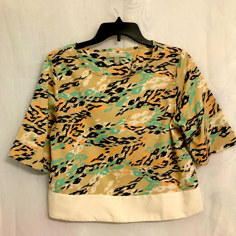 Banana Republic Tropical Print Top with Peek Back
